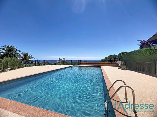 RARE ! Magnifique appartement-villa , VUE MER PANORAMIQUE THEOULE !