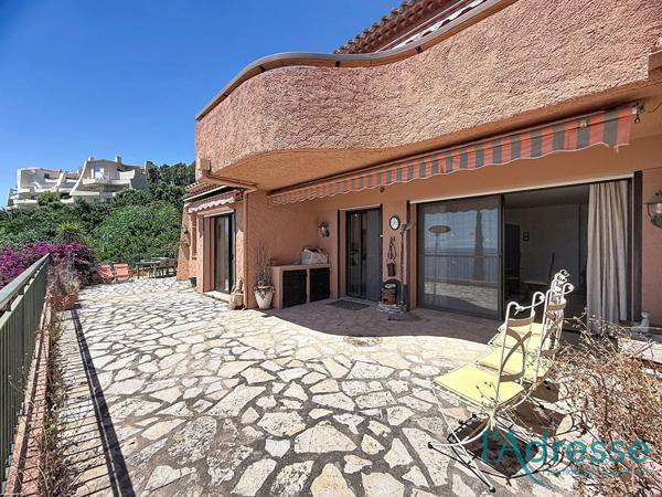 RARE ! Magnifique appartement-villa , VUE MER PANORAMIQUE THEOULE !