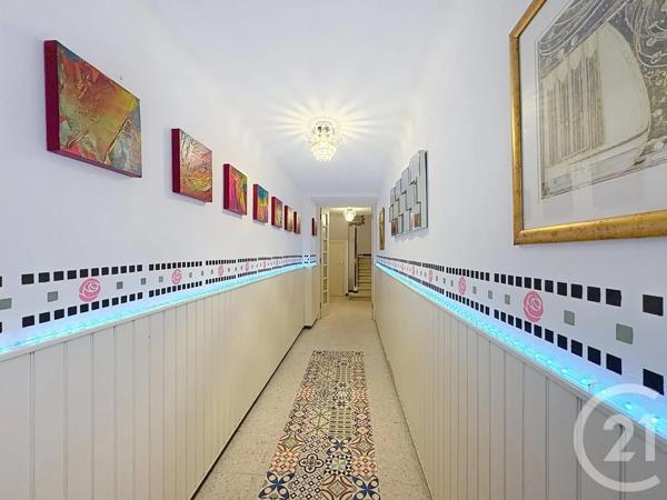 Maison à vendre  7 pièces - 233,70 m 2   ARLES SUR TECH  - 66