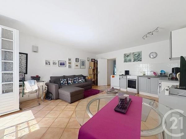 Maison à vendre  7 pièces - 233,70 m 2   ARLES SUR TECH  - 66