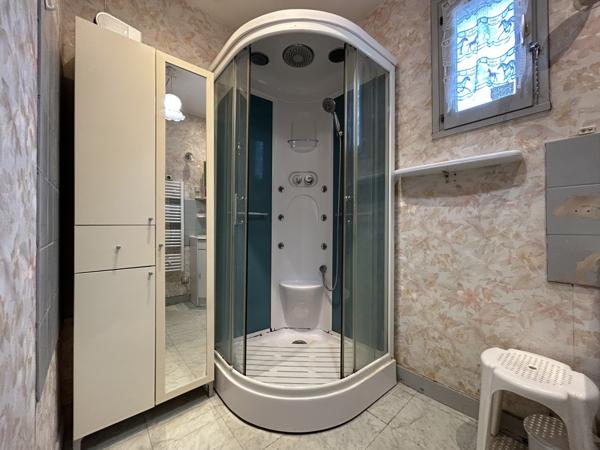 Villiers-sur-Morin (77580) Maison élevée sur sous-sol total hors sol, 3 chambres