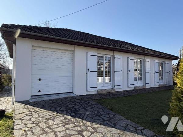 AURILLAC, quartier La Ponétie, sur 511m² de terrain, maison individuelle de plain pied comprena...