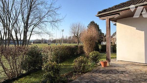 AURILLAC, quartier La Ponétie, sur 511m² de terrain, maison individuelle de plain pied comprena...