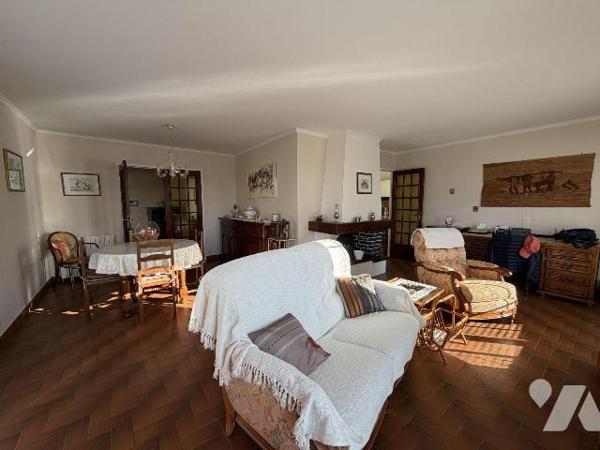 AURILLAC, quartier La Ponétie, sur 511m² de terrain, maison individuelle de plain pied comprena...