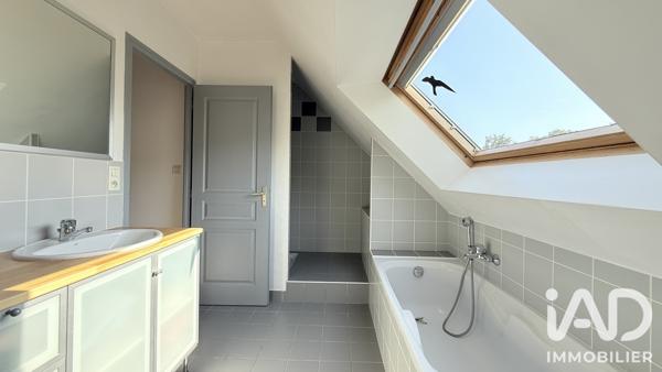 Maison à vendre 8 pièces 206,19 m² Séné
