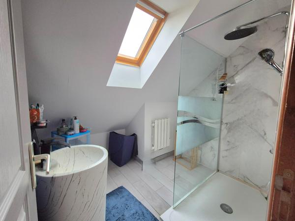 Maison 5 pièces sous sol total, une vie de plain pied