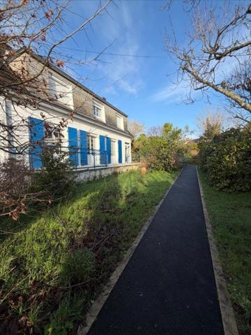 Maison à vendre à Châteaulin dans le Finistère (29150), ref : 29060-1092912