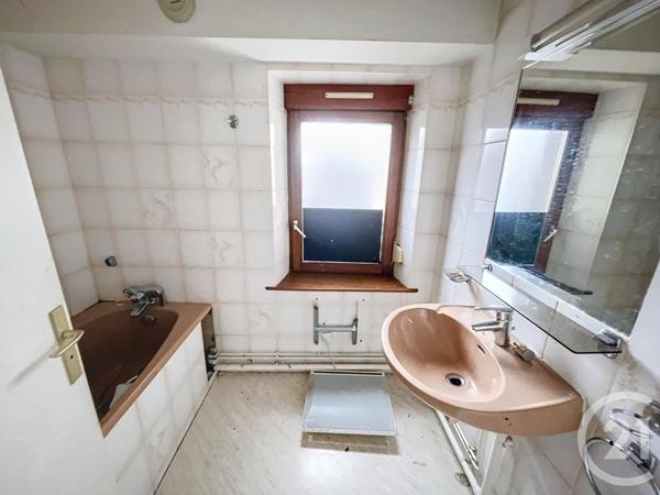 Appartement F4 à vendre  4 pièces - 99,50 m2 REMIREMONT - 88