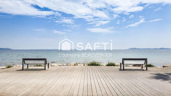 Maison pieds dans l'eau à Hyères
