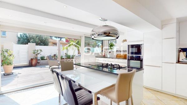 Maison pieds dans l'eau à Hyères