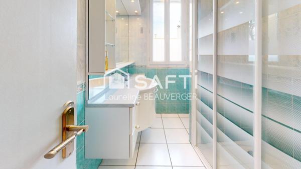 Maison pieds dans l'eau à Hyères