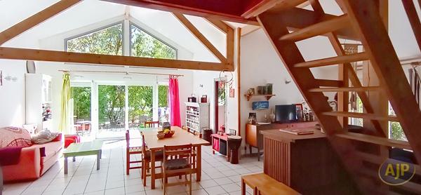 Maison à vendre Lege Cap Ferret - 4 pièces, 110m² avec 3 chambre(s) à 452 000€ - AJP Immobilier Lège-Cap-Ferret