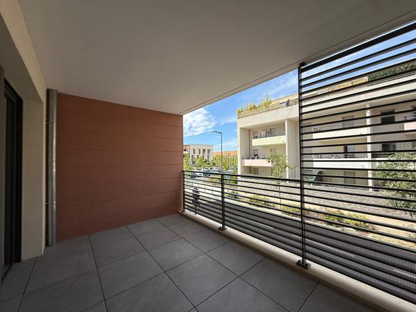Appartement La Duranne 4 pièces 107.16 m2 - 3 chambres - suite parentale - dressing - terrasses - calme- commerces