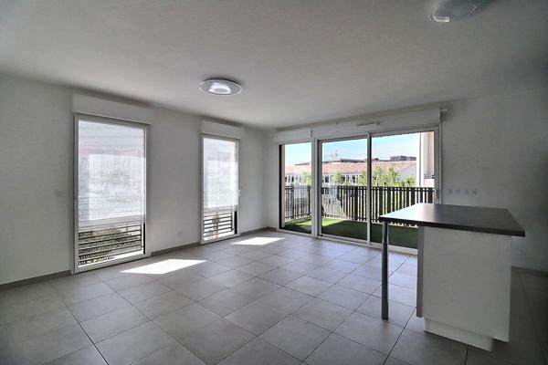 Appartement La Duranne 4 pièces 107.16 m2 - 3 chambres - suite parentale - dressing - terrasses - calme- commerces
