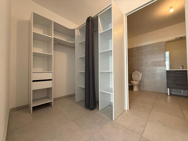 Appartement La Duranne 4 pièces 107.16 m2 - 3 chambres - suite parentale - dressing - terrasses - calme- commerces