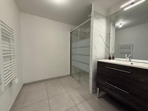 Appartement La Duranne 4 pièces 107.16 m2 - 3 chambres - suite parentale - dressing - terrasses - calme- commerces