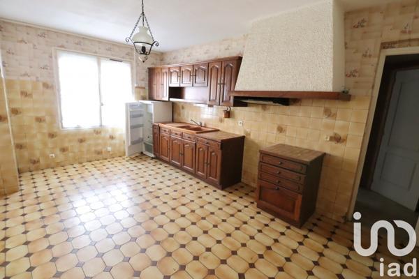 Maison 5 pièces de 110 m² à Malintrat (63510)