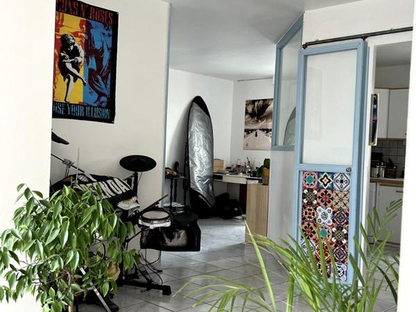 Immeuble de bureaux avec jardin et garage - Centre-ville de Quiberon