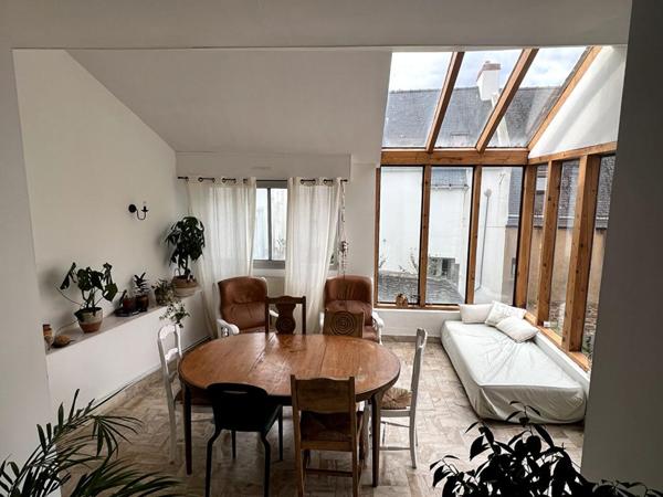 Immeuble de bureaux avec jardin et garage - Centre-ville de Quiberon