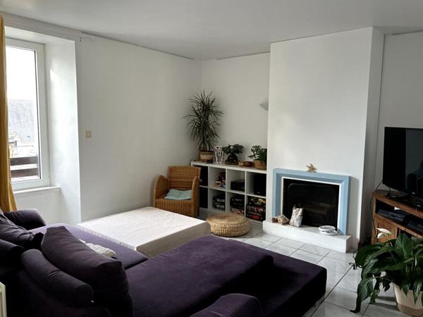 Immeuble de bureaux avec jardin et garage - Centre-ville de Quiberon