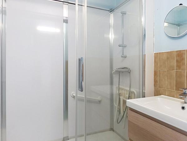 EXCLUSIVITÉ - Saint-Étienne - Appartement T4 de 72,26 m² - 2/3 chambres - Lumineux - 5ème étage - Cave - Stationnement collectif - DPE C - Proche Parc de l'Europe