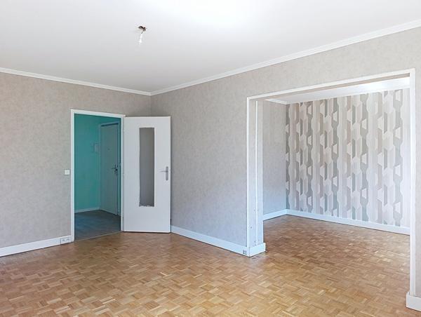 EXCLUSIVITÉ - Saint-Étienne - Appartement T4 de 72,26 m² - 2/3 chambres - Lumineux - 5ème étage - Cave - Stationnement collectif - DPE C - Proche Parc de l'Europe