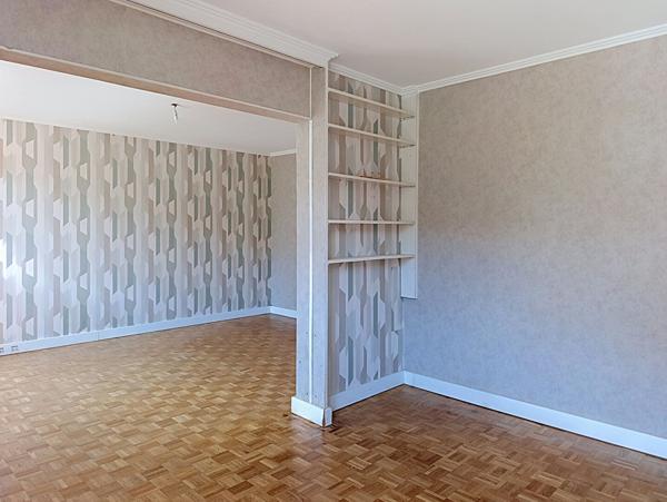 EXCLUSIVITÉ - Saint-Étienne - Appartement T4 de 72,26 m² - 2/3 chambres - Lumineux - 5ème étage - Cave - Stationnement collectif - DPE C - Proche Parc de l'Europe