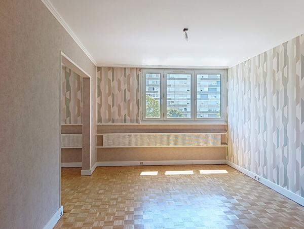 EXCLUSIVITÉ - Saint-Étienne - Appartement T4 de 72,26 m² - 2/3 chambres - Lumineux - 5ème étage - Cave - Stationnement collectif - DPE C - Proche Parc de l'Europe
