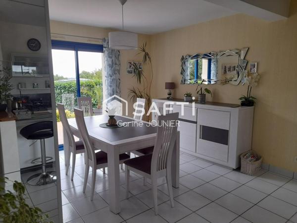 Rare maison récente avec vie de plein pied à deux pas du centre bourg, de la gare de Langon et une vue imprenable!