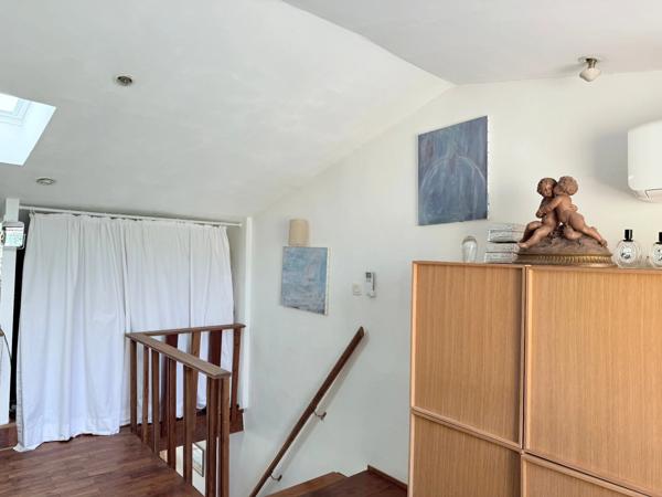 T2 Duplex dernier étage 57m² + terrasses – Vues toits & Thermes – Aix Centre
