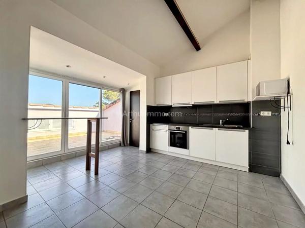 Vente                                                      Appartement
                        
                     2 pièces                                         à Mezzavia