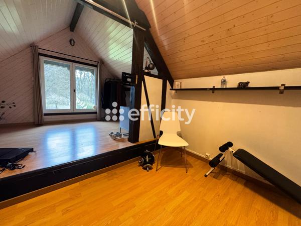 Local Commercial 9 pièces - 270 m²