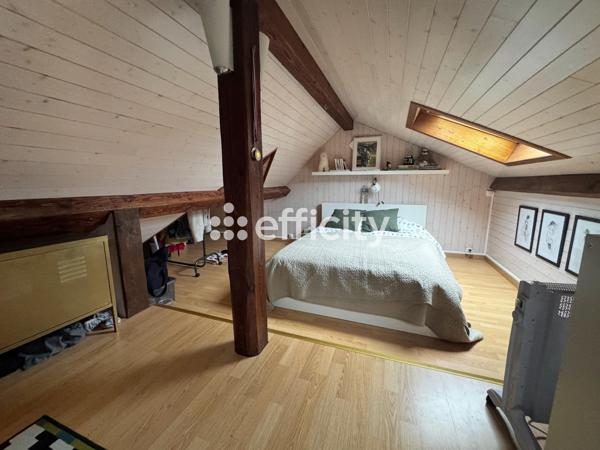 Local Commercial 9 pièces - 270 m²