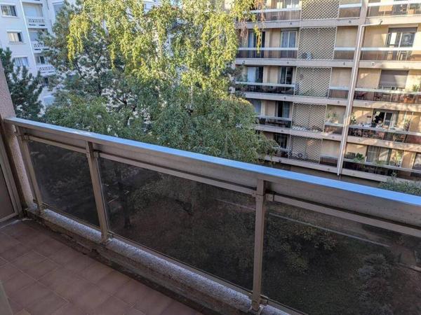 Appartement 2 pièces                                        - 69006 Lyon 6e  Arrondissement Réf : 5470