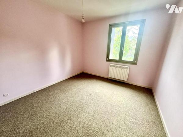 À VENDRE – APPARTEMENT T4 LUMINEUX AVEC 2 BALCONS & PARKING – SAINT-CHÉLY-D'APCHER
