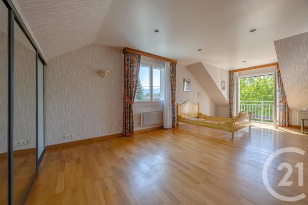 Maison à vendre  6 pièces - 165 m 2   CHAMBERY  - 73