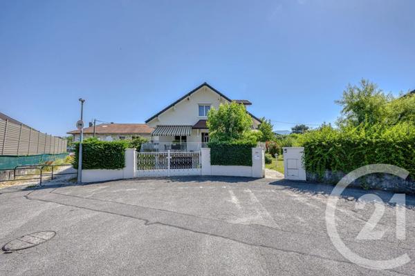 Maison à vendre  6 pièces - 165 m 2   CHAMBERY  - 73