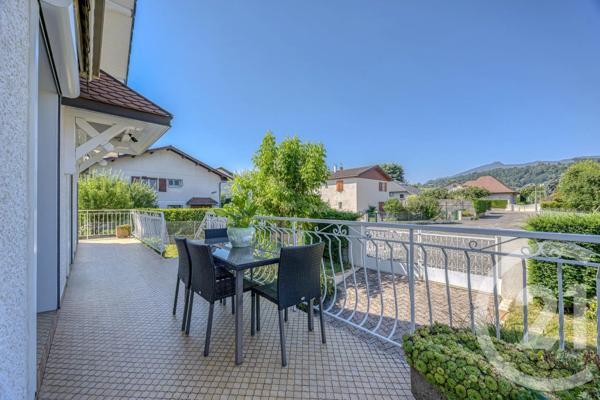 Maison à vendre  6 pièces - 165 m 2   CHAMBERY  - 73