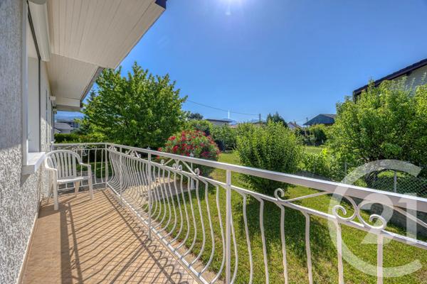 Maison à vendre  6 pièces - 165 m 2   CHAMBERY  - 73