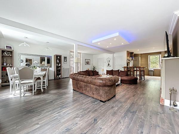 Demeure Montesquieu Volvestre T11 - 411 m2 avec piscine et jacuzzi