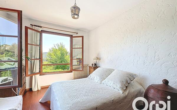 Maison à vendre    5 pièces •  La Colle-sur-Loup