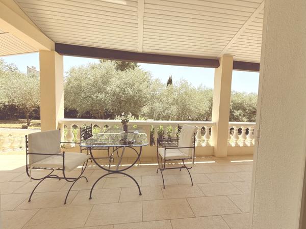 Sommières (30250) Sommières ,MAUVALAT, Maison de type T5 sur 1445 M2 de terrain et studio indépendant de 25 M2