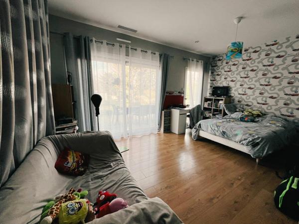 Maison à vendre    6 pièces •  Saint-Genis-Laval