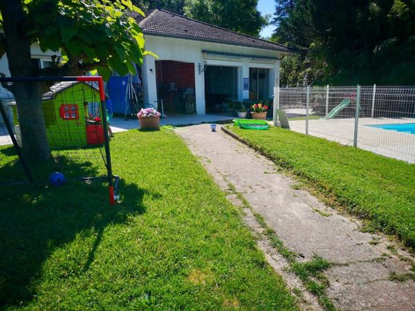 Maison à vendre    6 pièces •  Saint-Genis-Laval