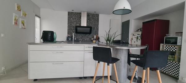 Maison - 7 pièces - 193 m²