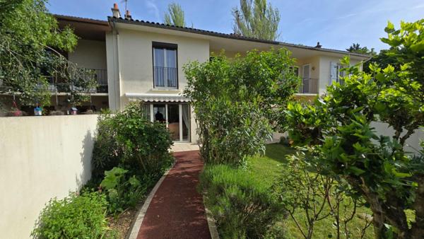 Maison  4 pièce(s) de 91 m2  avec 3 chambres  et 1 garage