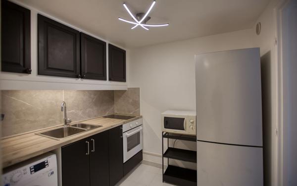 Maison à vendre    5 pièces • 10 149 m2 Fréjus