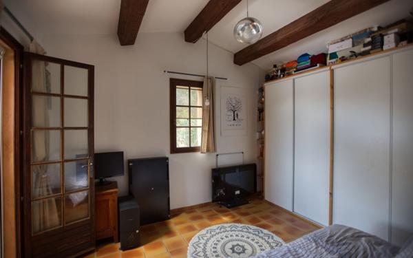 Maison à vendre    5 pièces • 10 149 m2 Fréjus