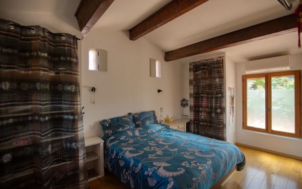 Maison à vendre    5 pièces • 10 149 m2 Fréjus