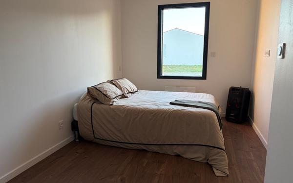 Maison à vendre    3 pièces •  Cravans